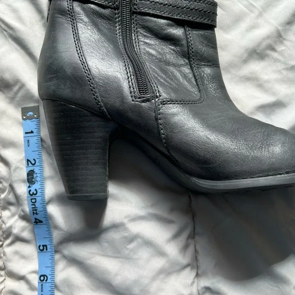 Clarks Charcoal & Black Boots size 8.5 - Picture 6 of 13